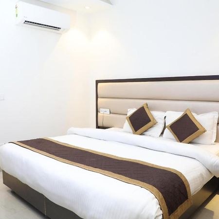 Hotel Avi Inn Amritsar Esterno foto
