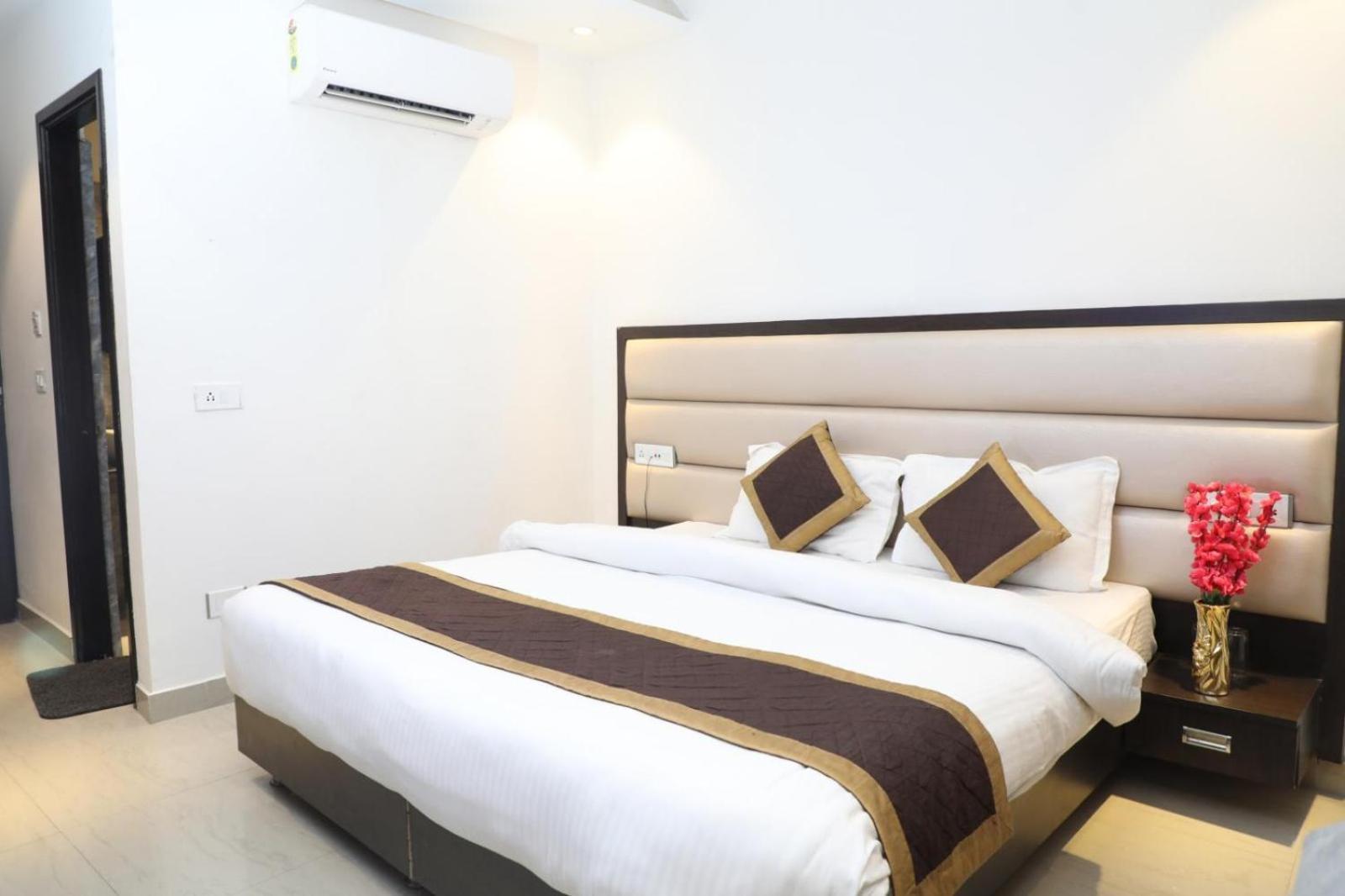 Hotel Avi Inn Amritsar Esterno foto