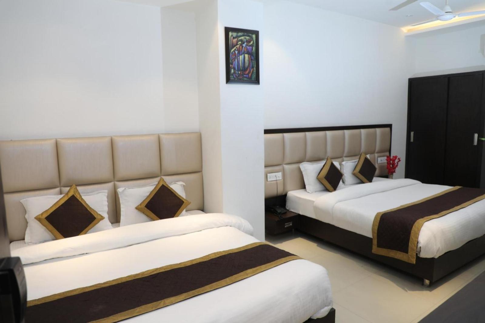 Hotel Avi Inn Amritsar Esterno foto