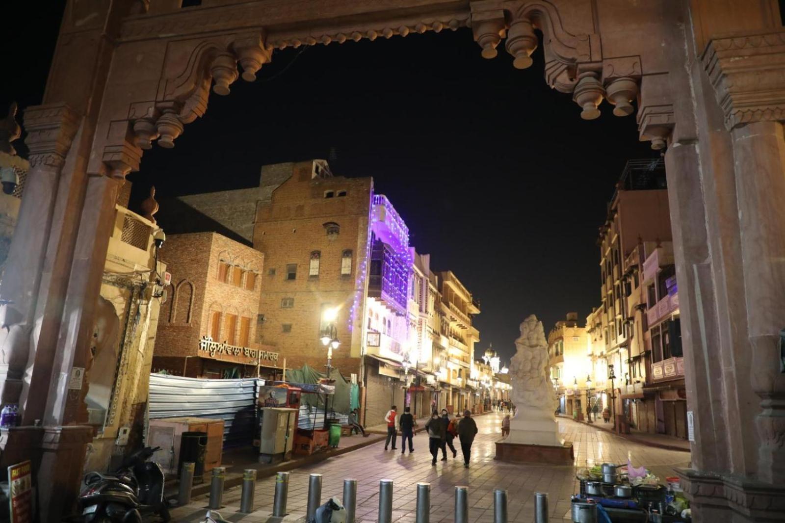 Hotel Avi Inn Amritsar Esterno foto