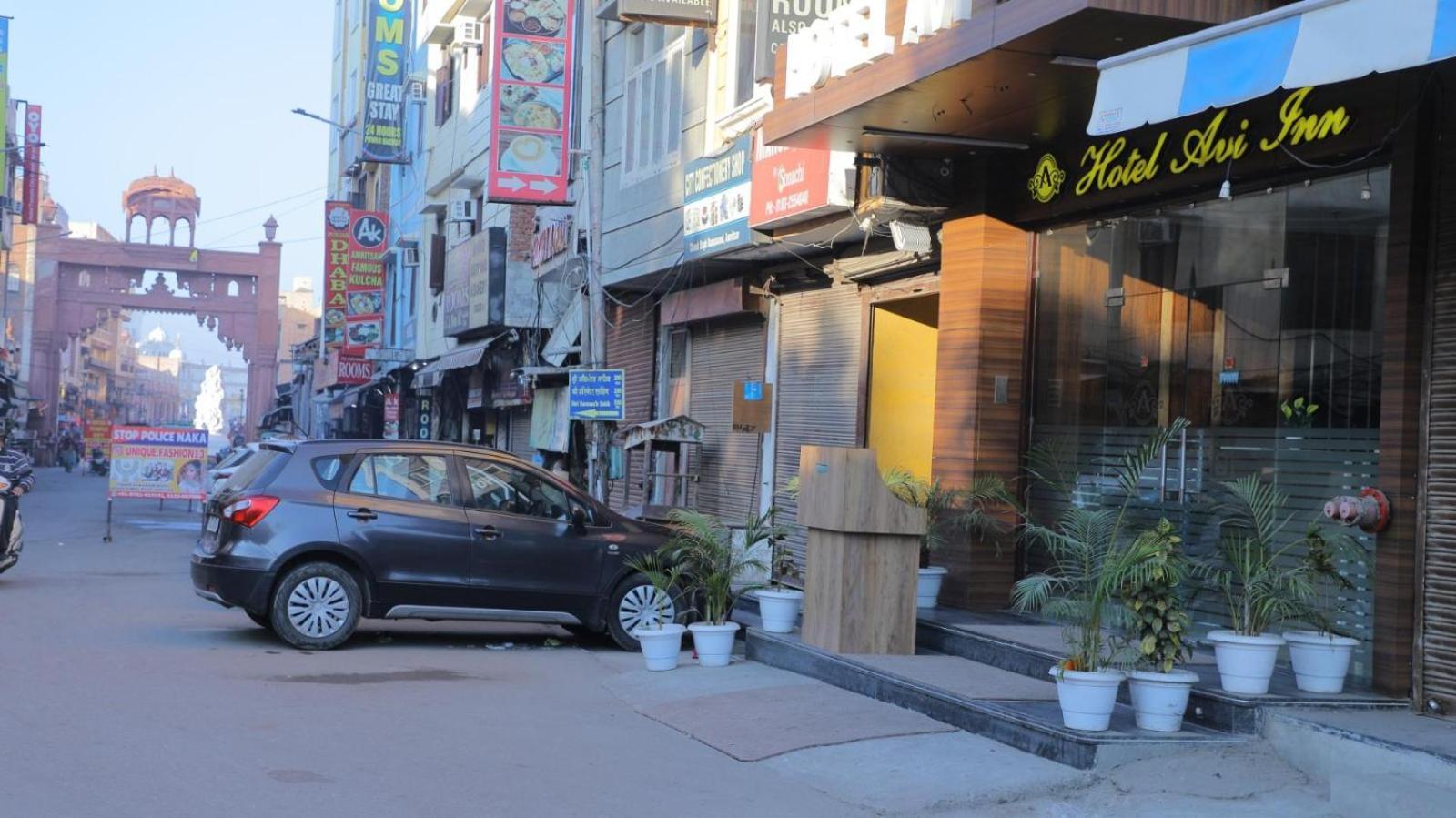 Hotel Avi Inn Amritsar Esterno foto