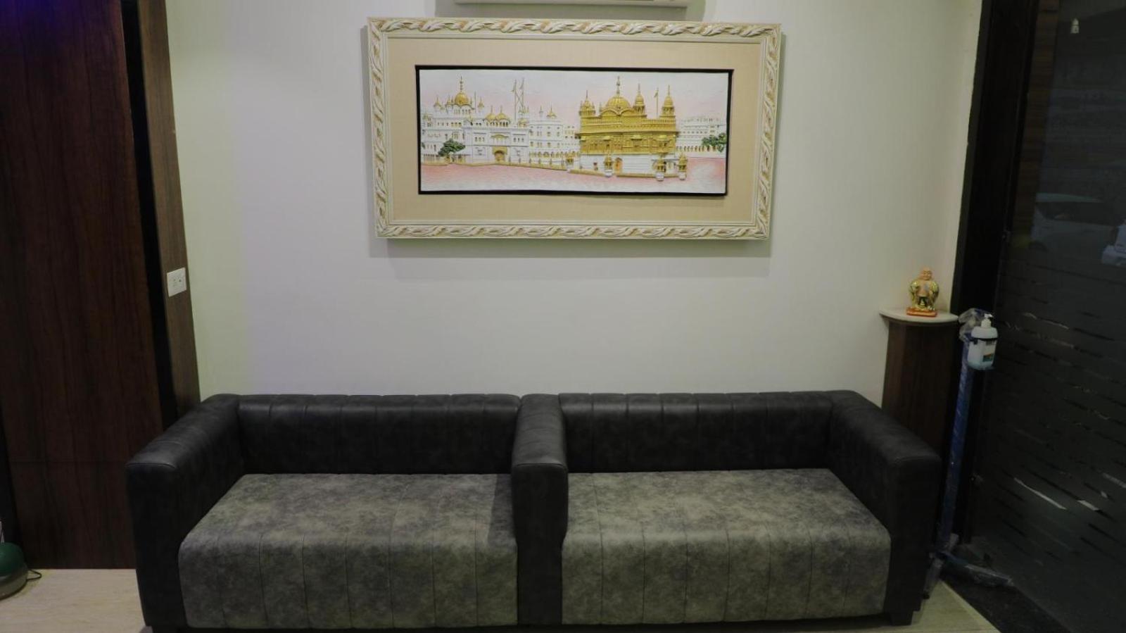 Hotel Avi Inn Amritsar Esterno foto